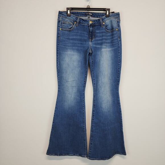 Fashion Nova Flare Bell Bottom Jeans Size 13 32" Blue Mid Rise Distressed Hippie - Picture 1 of 12